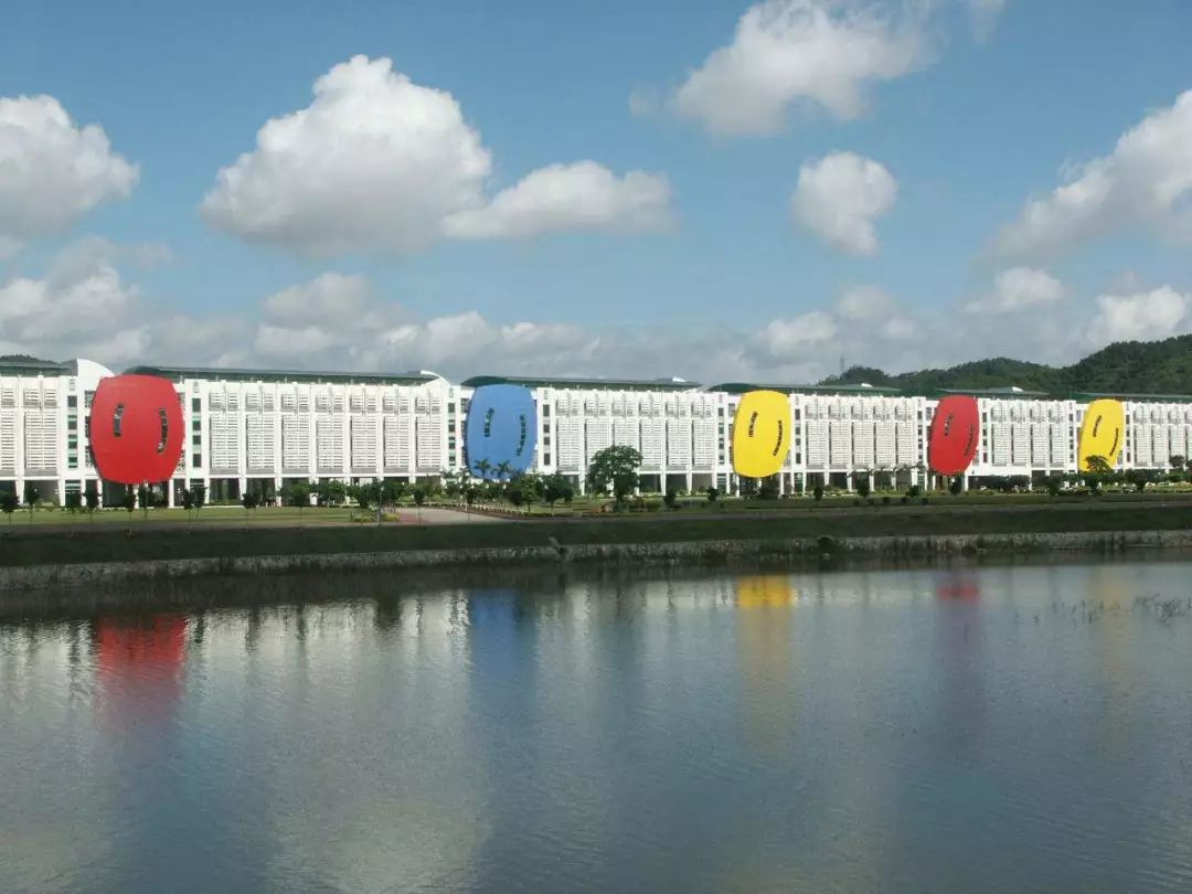 学费最贵要8万一年！看到珠海这所大学收费扎心了……