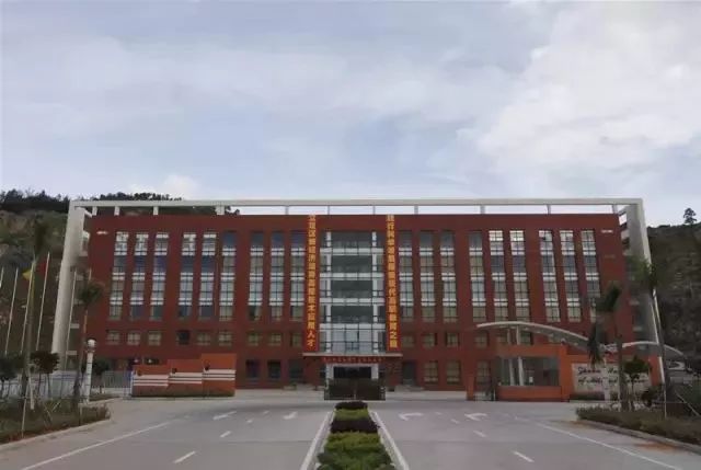 学费最贵要8万一年！看到珠海这所大学收费扎心了……