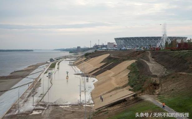 世界杯比赛下大雨了怎么办(世界杯体育场遭暴雨侵袭 大赛后体育场馆何去何从)