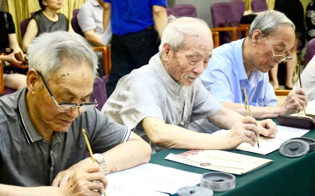 鲁迅先生惋惜嗟叹的这门传统手艺，正被他传向世界