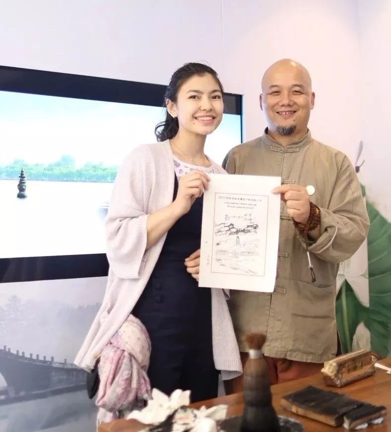 鲁迅先生惋惜嗟叹的这门传统手艺，正被他传向世界