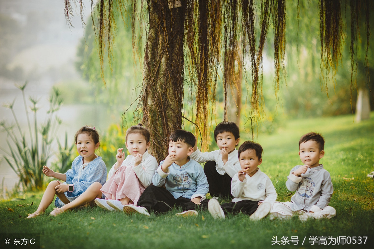 关于读书的名言警句：读书破万卷，下笔如有神