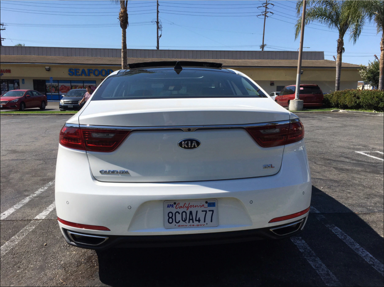 2018款起亚凯尊海外实拍,中级轿车真旗舰,k5只能排第二