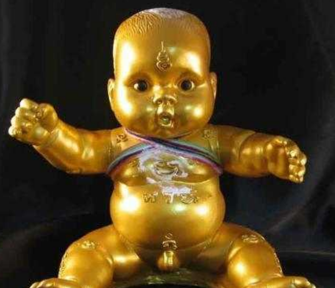 袁立微博再爆猛料，女星为出名养古曼童涂尸油，网友纷纷被吓