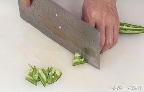 牛肚的家常做法，一道经典的下酒菜，招待朋友倍有面子