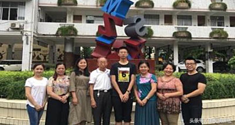 2017年700分上清华的高考故事，当同学说学习太苦时学霸为何笑了