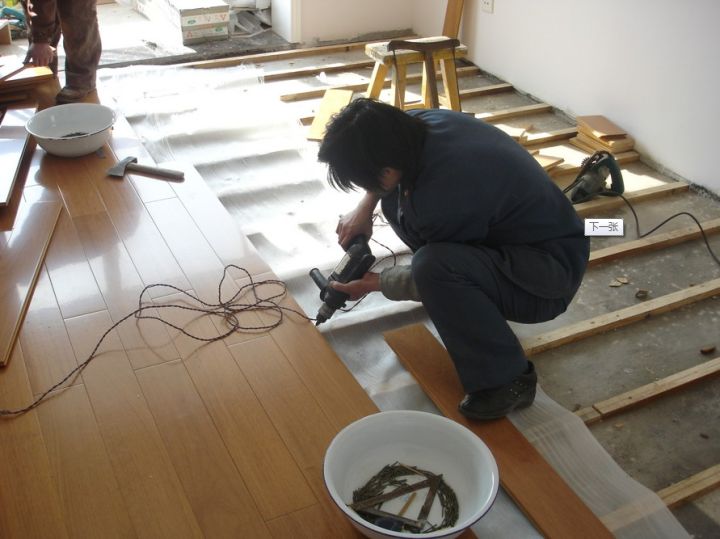 地板攻略！怎么选怎么装，面面俱到一篇概括！新家地板，有它完胜