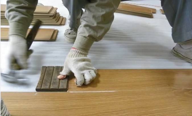 地板攻略！怎么选怎么装，面面俱到一篇概括！新家地板，有它完胜