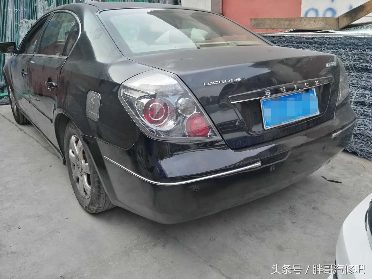 3万元二手别克君越B级车，车主已经开了3年，胖哥也很感兴趣