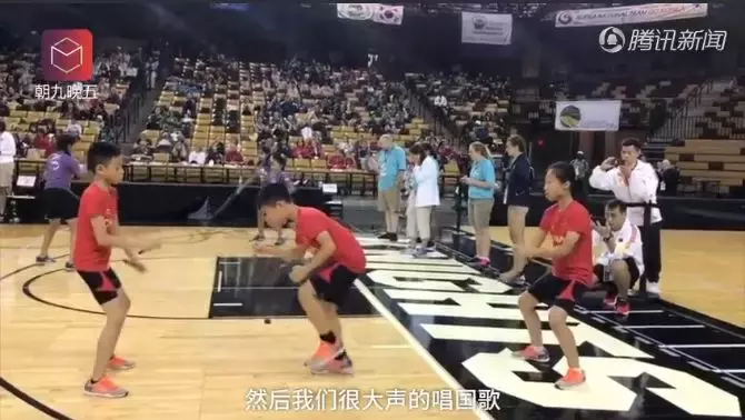 小学生世界杯(暴风式脚速！中国小学生闪耀跳绳世界杯，夺冠奏唱国歌想流泪……)