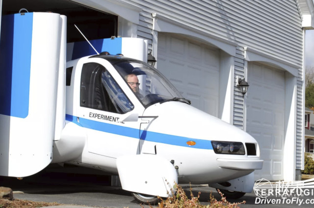 吉利飞行汽车将上市，30米起飞自备降落伞