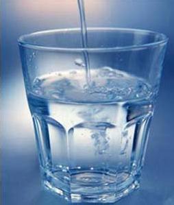 白开水里白色沉淀物怎么办？还能不能喝？