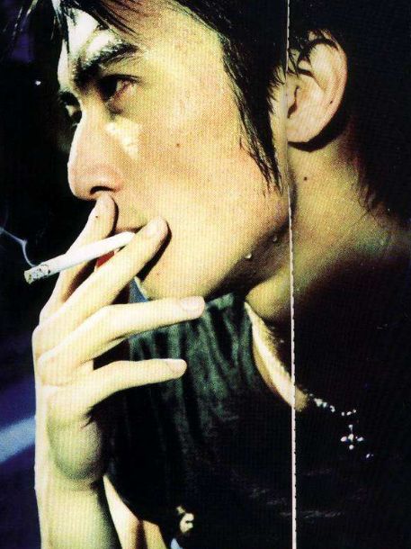 职场先锋官 2018-08-11 13:37:19很多人都有抽烟的习惯,明星也不例外