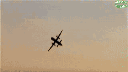 gta5飞机起落架(偷飞机上天玩特技，遭战斗机拦截后坠毁，GTA竟成现实？)