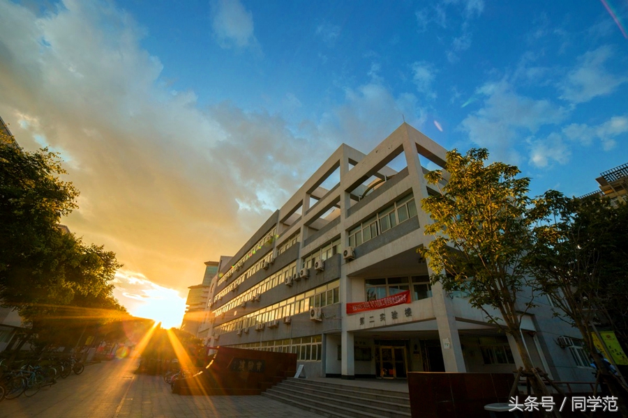 玩套路：北京这些普通大学校名“碰瓷”名校，档次提升，生源大涨