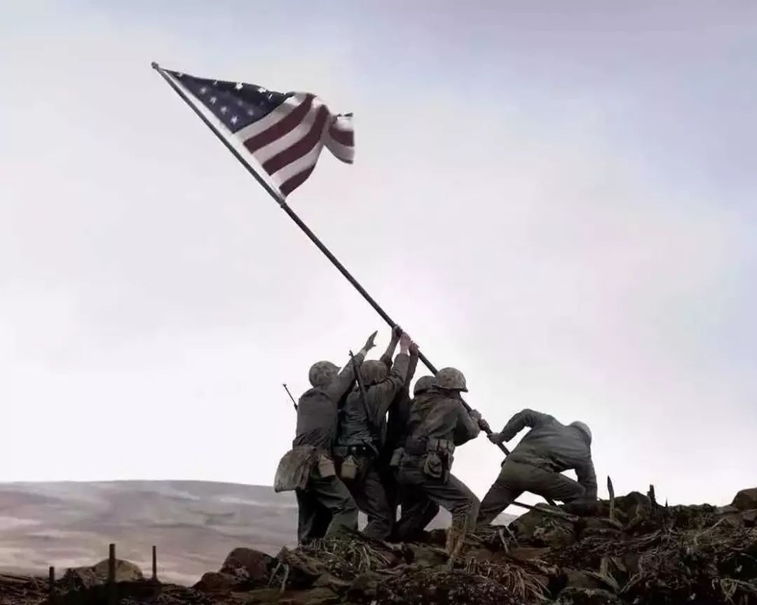真实事件改编的战争大片《父辈的旗帜》，现实版的美国队长