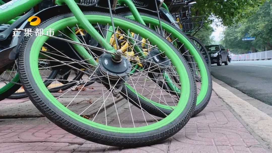 中南大学保安挟车要价？摩拜需缴8万保管费才能拖车，校方回应……