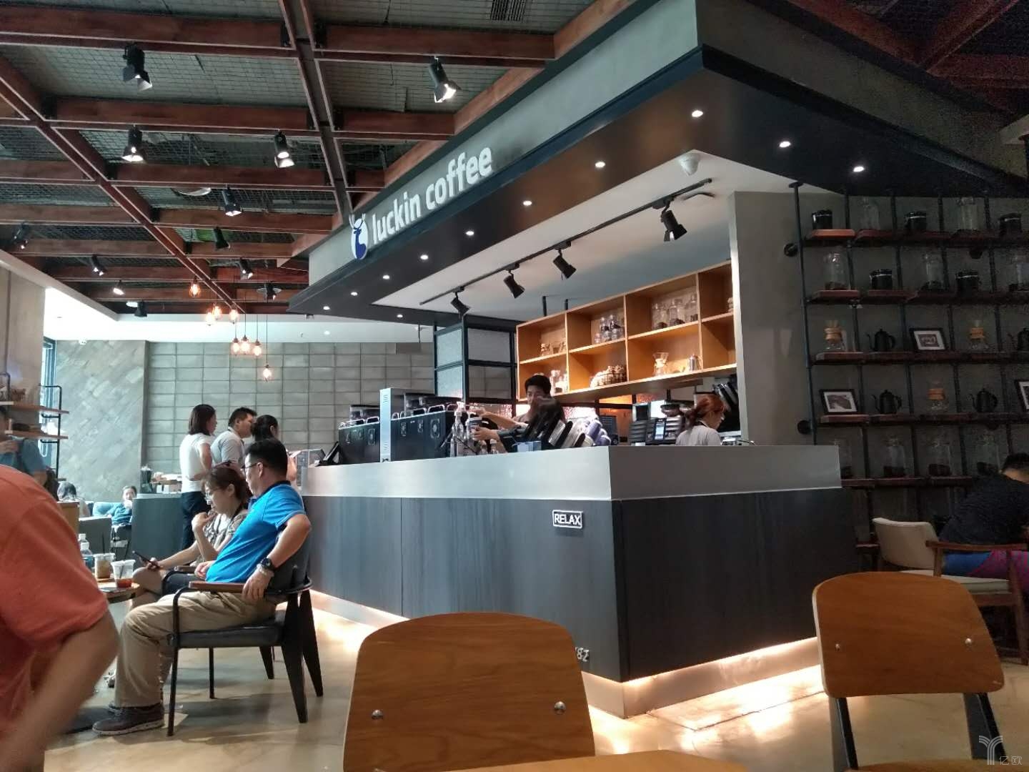 瑞幸说开了800多家店，为什么我一家都没看到？