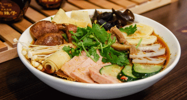 陕西这所高校：图书馆涵盖32个语种，高颜值食堂吃遍网红美食