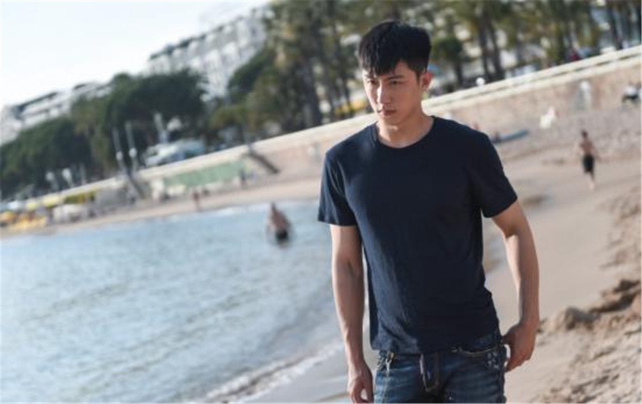 他们是阳光帅气的校草，出演的古装剧中，谁是最惊艳的呢？