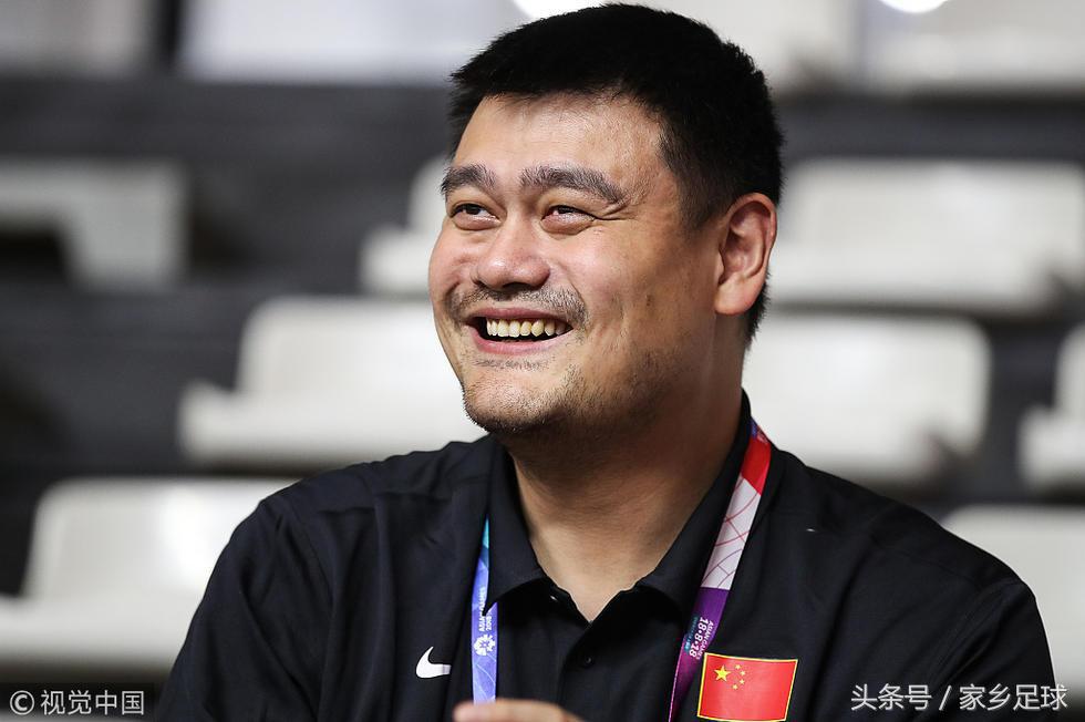 姚明为什么在nba受尊重(姚明在美国多受尊敬？为跟他对比，美媒搬出3位大咖，别人不够格)