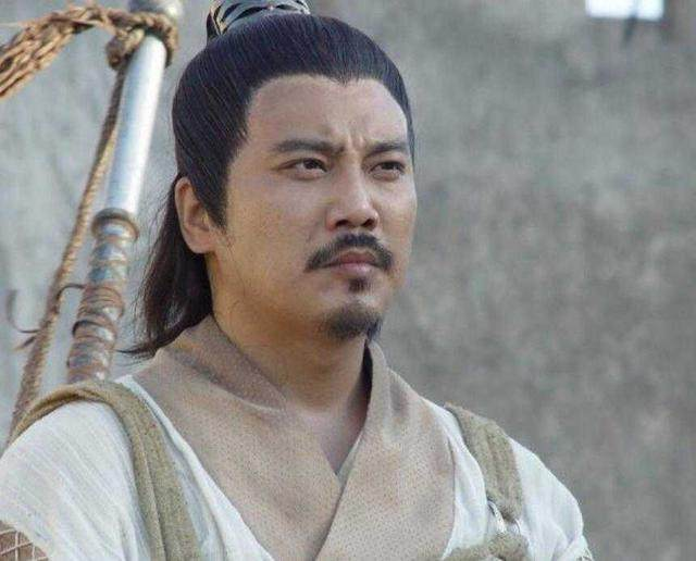 当瓦岗败后投奔了王世充,因为王世充的为人奸诈,所以他和程咬金的朋友