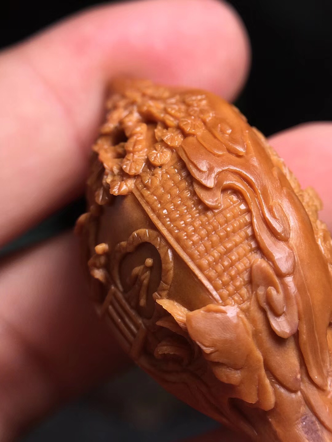 橄榄核入手后盘玩多久才能达到玉化呢