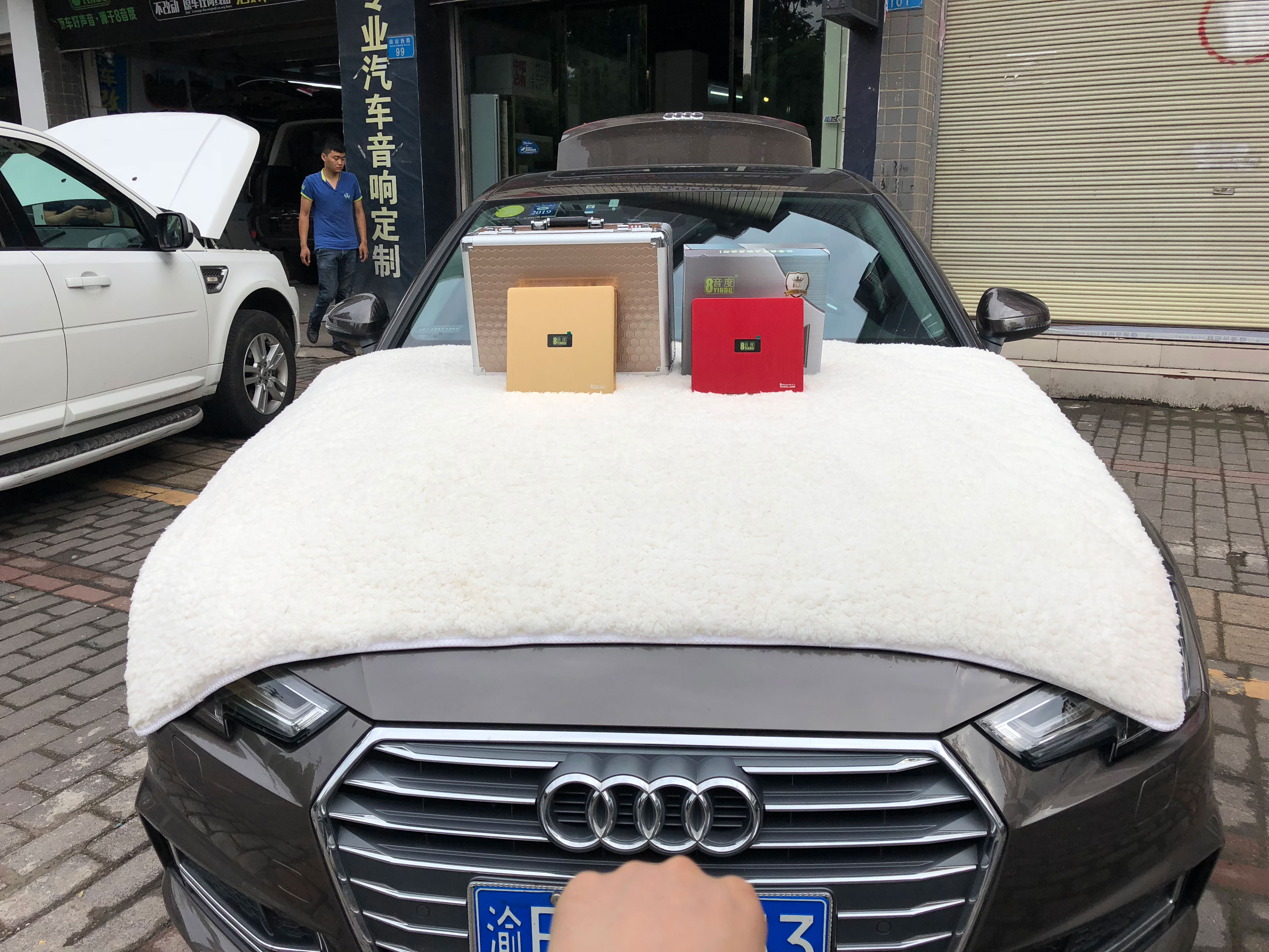 奥迪A4L音响改装无损升级8音度DSP，好声音伴你行