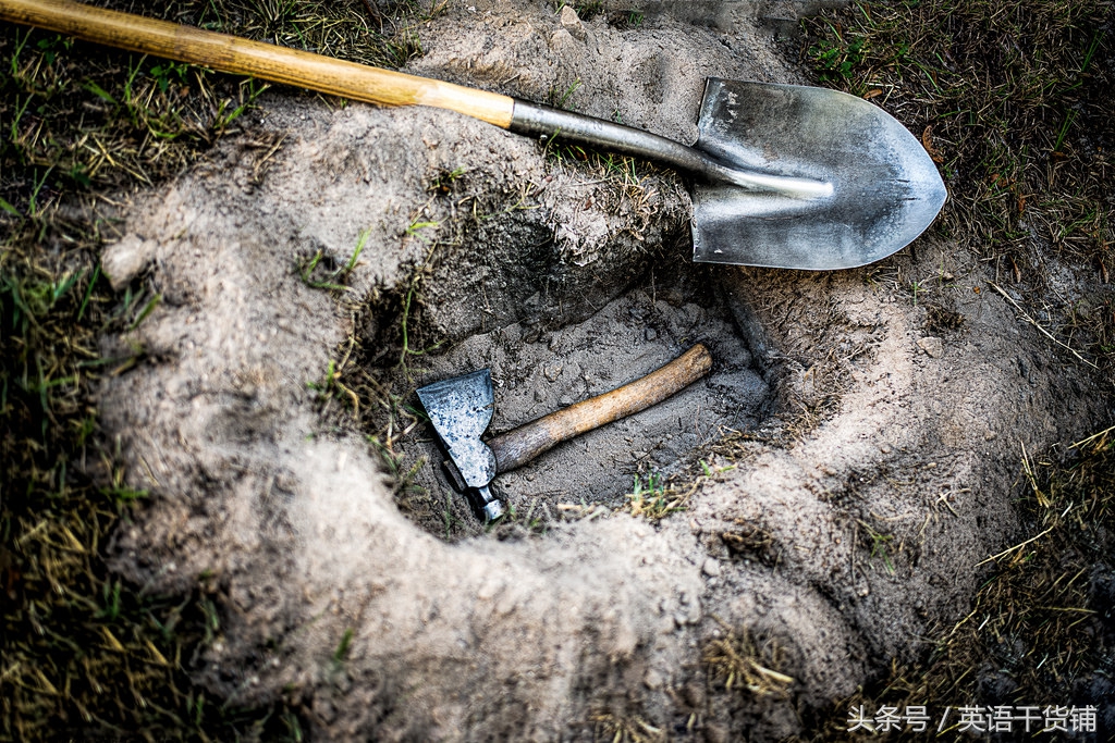 “小题大作”的英文怎么说？盘点那些地道又有趣的俚语，学起来吧