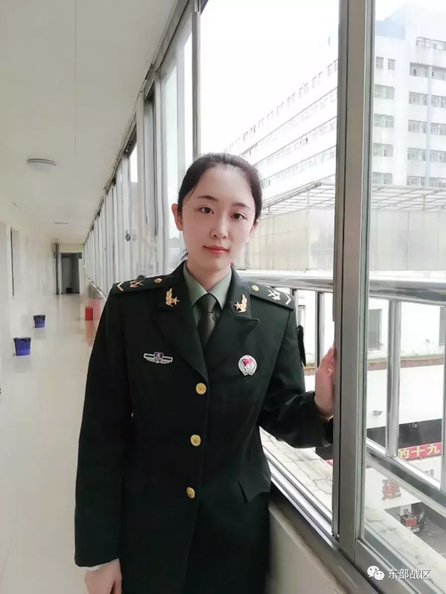 cba贾成是潍坊哪里人(这些女兵马上要退伍了，看她们的军旅靓照和想说的心里话……)