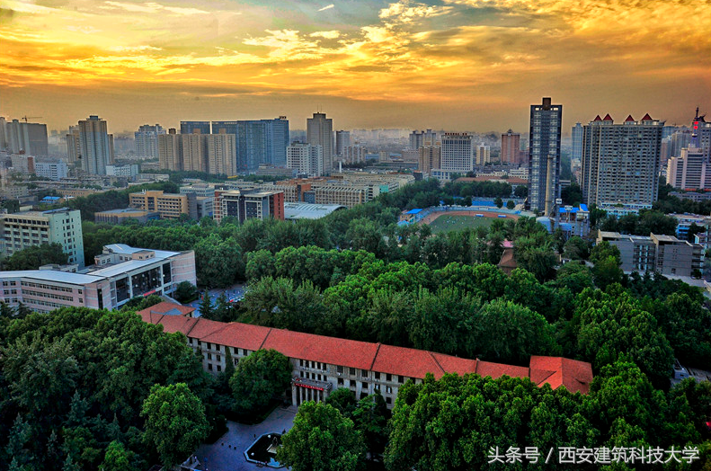 不仅颜值高，还是女学霸！这对闺蜜同窗五年，如今一起留学英国！