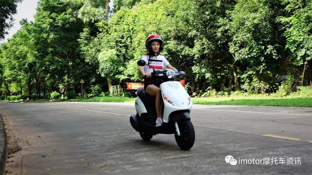 “意”味深长——摩托界的MINI COOPER 比亚乔Zip50评测