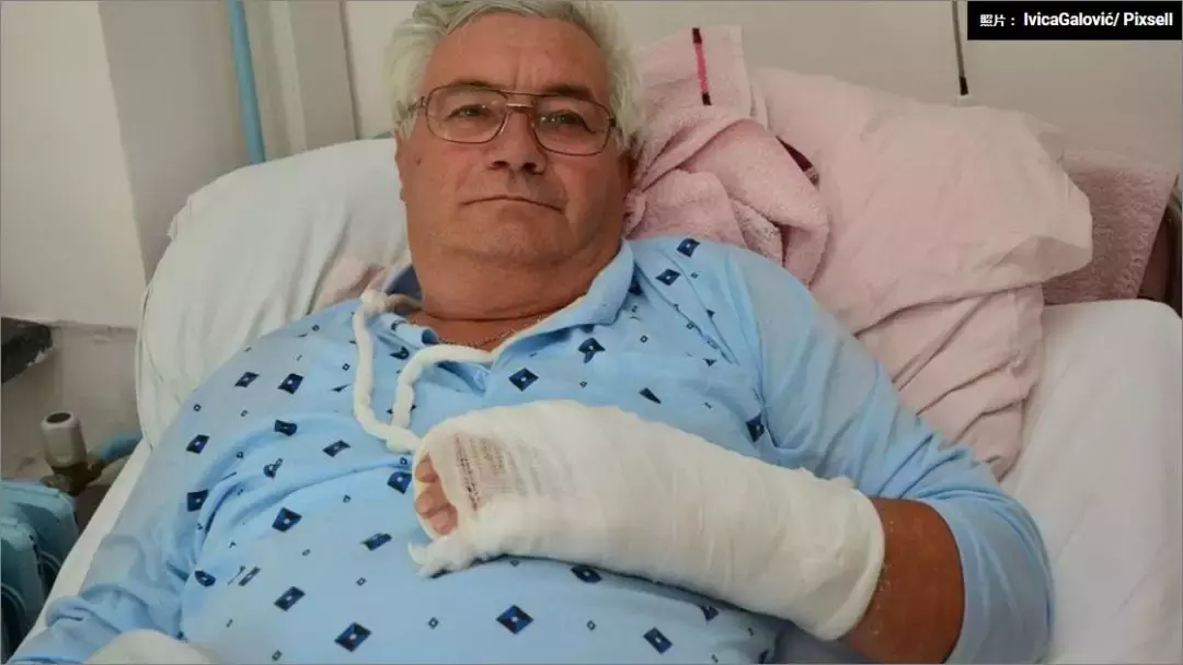 被誉为21世纪最奇葩的感情！让总统落泪，全世界头版头条给了他