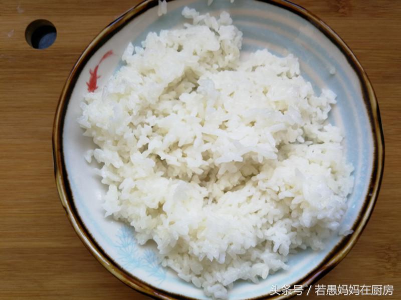 肯德基握的大饭团卖20元，自己在家做成本不到5块钱，美味翻倍！