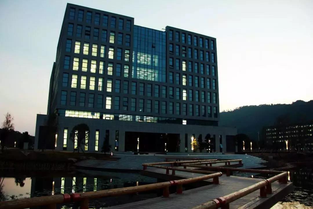 抢先看，西华大学宜宾研究院开学倒计时，校园美景都在这儿！