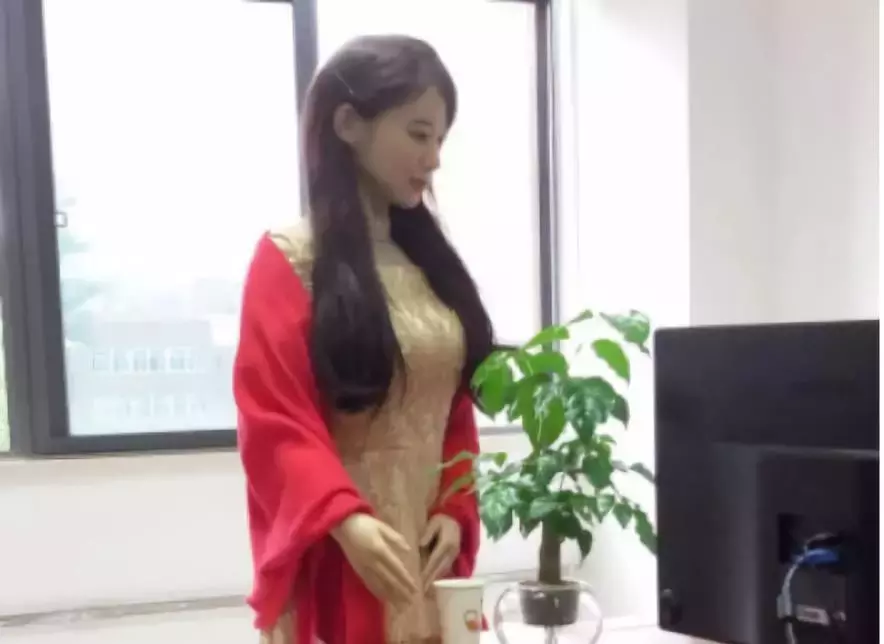 今日芯声|把机械姬放在《延禧攻略》,她能活到第几集?