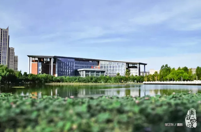 西南政法大学的43处校友捐赠景观背后，是很多深情温暖的景观故事