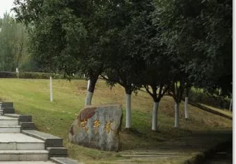 西南政法大学的43处校友捐赠景观背后，是很多深情温暖的景观故事