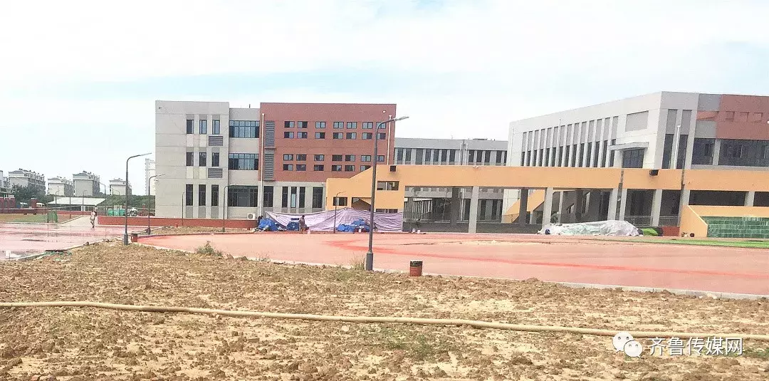 淄博新区新添的这所九年一贯制学校,开学了……