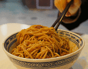 老纬七美食重现江城，德盛这条街要你重温学生时代的舌尖记忆