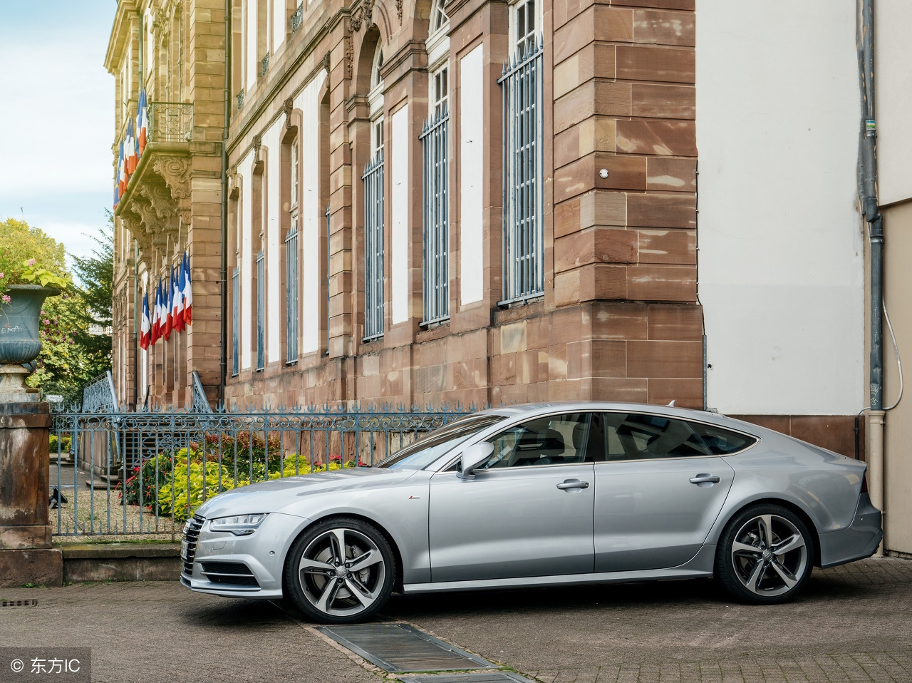 奥迪A3现在是什么价格，你们买的是哪一款，落地多少钱？
