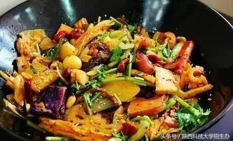 陕西最“豪华”大学：门禁刷脸、全部单人间澡堂，还有免费IPAD