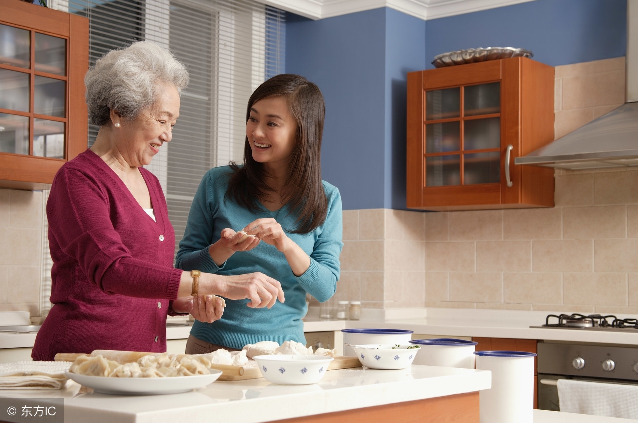 老公出轨,婆婆说:你媳妇外面有人了吧