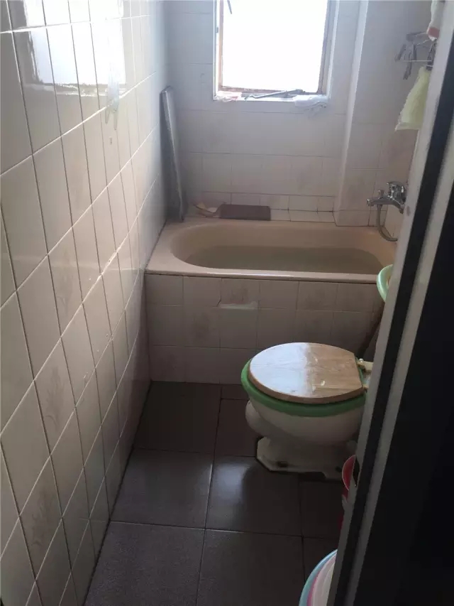 上海一家5口蜗居38㎡老公房，设计师爆改成3房2厅，还带升降床