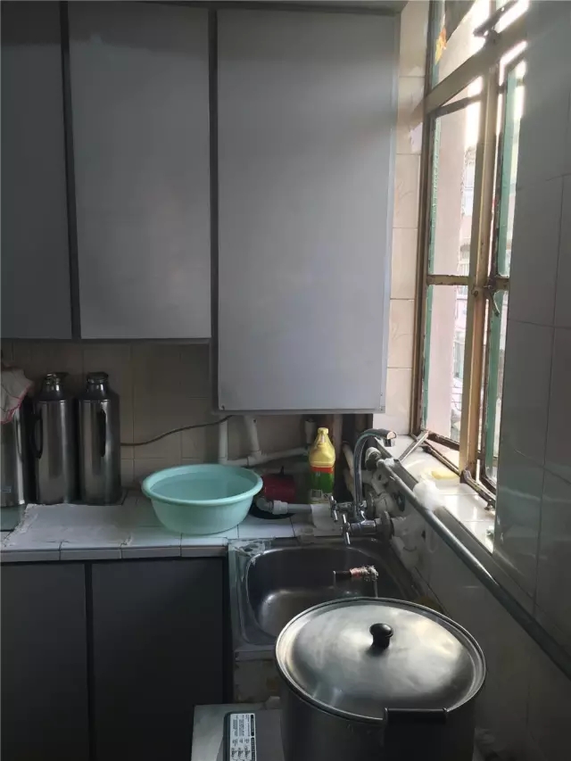 上海一家5口蜗居38㎡老公房，设计师爆改成3房2厅，还带升降床