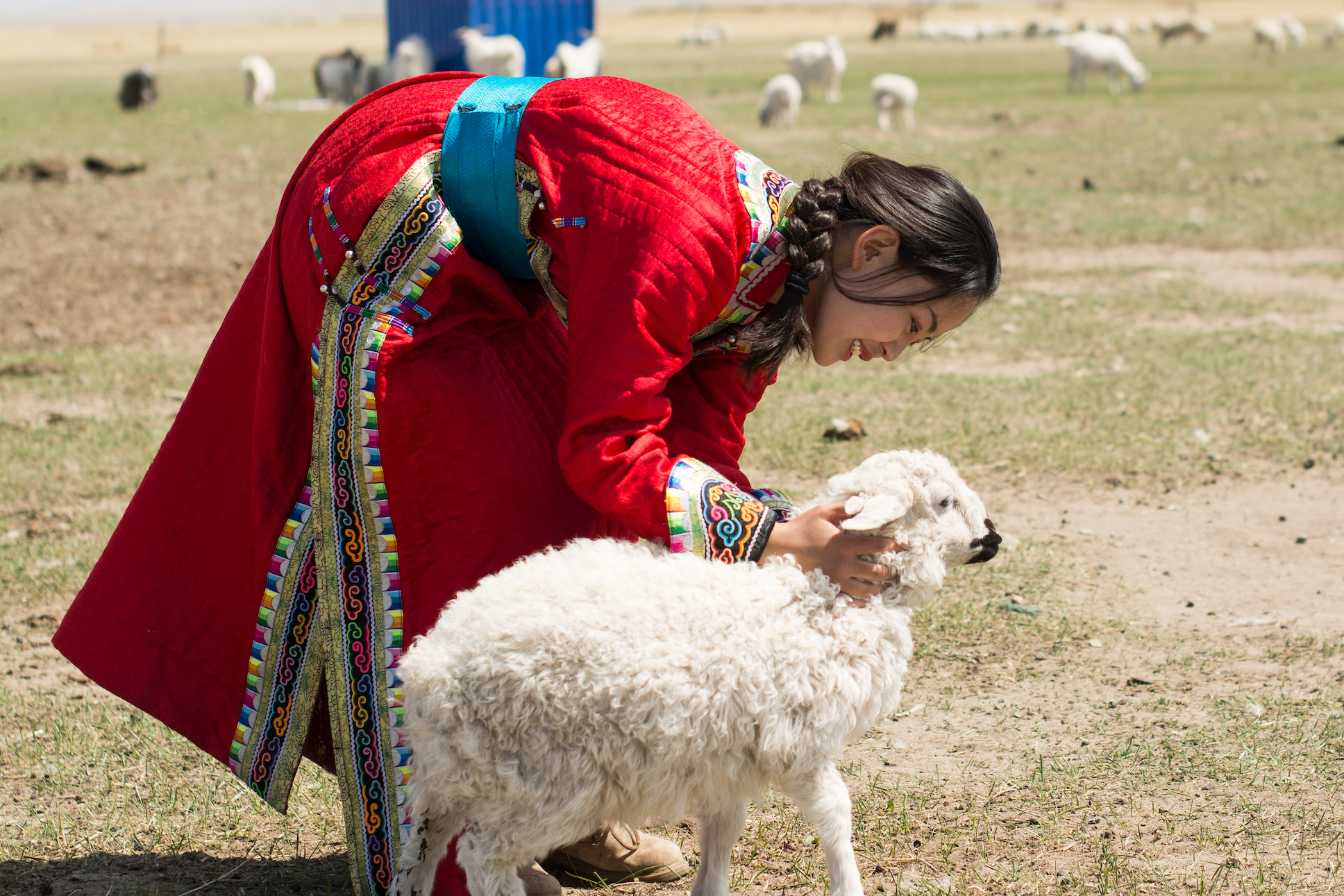 大学毕业回乡当牧民，她拍下草原好风光打动20万人