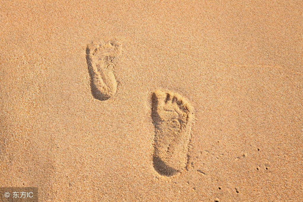 想念一个人睡不着的说说，句句让人心酸流泪！