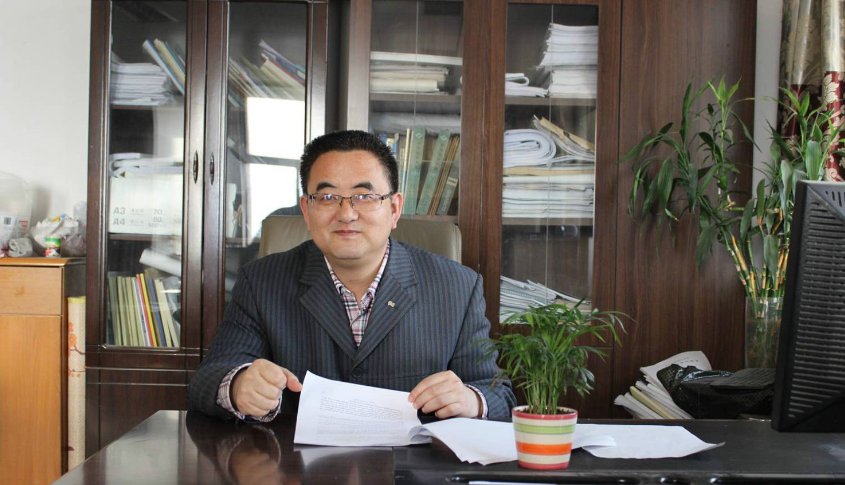 新晋“网红”！这位教授双语教学、网上开课，点击量6.5万次！