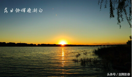 教程：图片加文字及歌词的方法，一键搞定