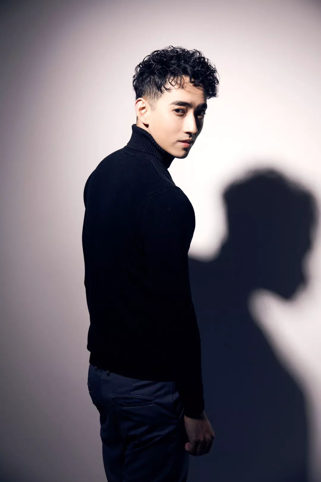 作为一名青年演员,张举举不断通过作品打磨自己的演技